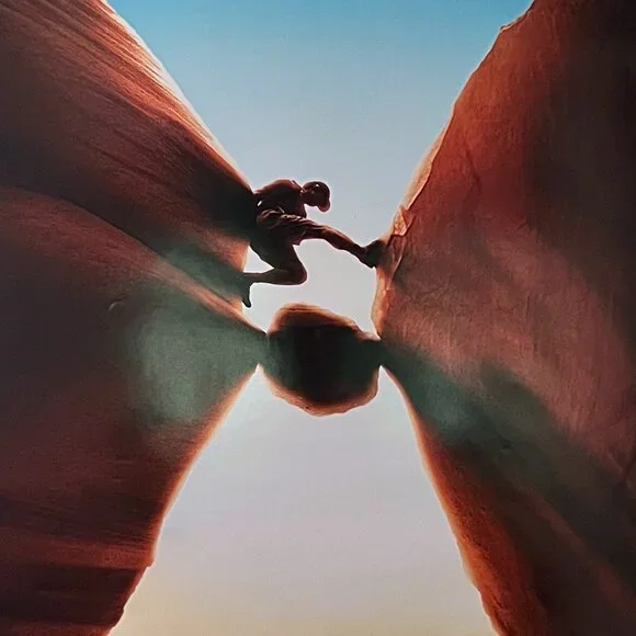 127 HOURS (2010) - ORIGINAL DOUBLE SIDED MOVIE POSTER - Picture 2 of 2